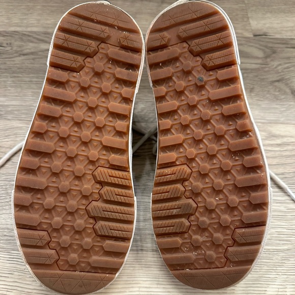 Vans - Picture 3 of 3